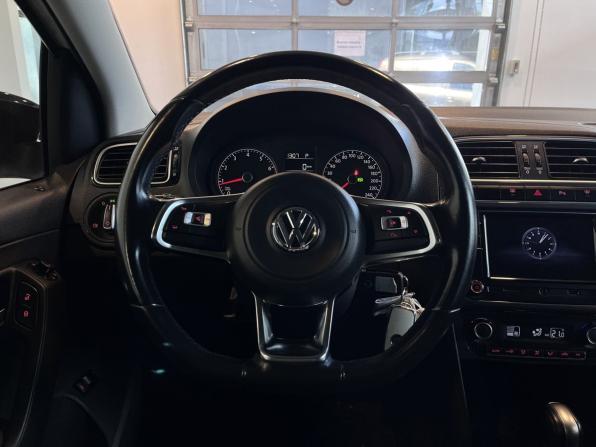 Volkswagen Polo V Рестайлинг с пробегом 2019 года, цена 1 480 000 рублей, 99725 км, седан, Автокод Объявления