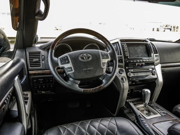 Toyota Land Cruiser 200 Series Рестайлинг 1 с пробегом 2012 года, цена 5 498 000 рублей, 289000 км, внедорожник, Автокод Объявления