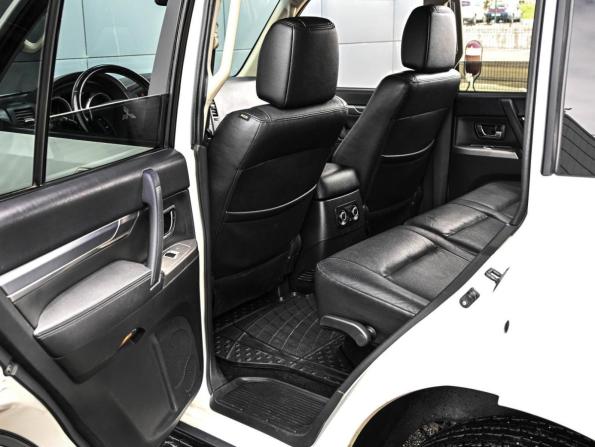 Mitsubishi Pajero IV Рестайлинг 1 с пробегом 2014 года, цена 2 374 000 рублей, 156637 км, внедорожник, Автокод Объявления