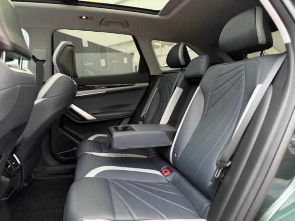 Geely Atlas II с пробегом 2024 года, цена 2 849 000 рублей, 26776 км, внедорожник, Автокод Объявления