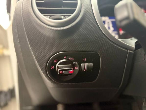 SEAT Leon II Рестайлинг с пробегом 2012 года, цена 833 000 рублей, 114023 км, хэтчбек, Автокод Объявления