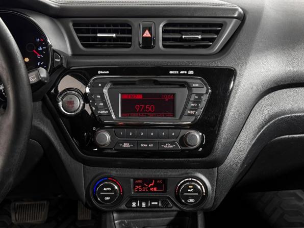 Kia Rio III с пробегом 2012 года, цена 690 000 рублей, 205365 км, хэтчбек, Автокод Объявления