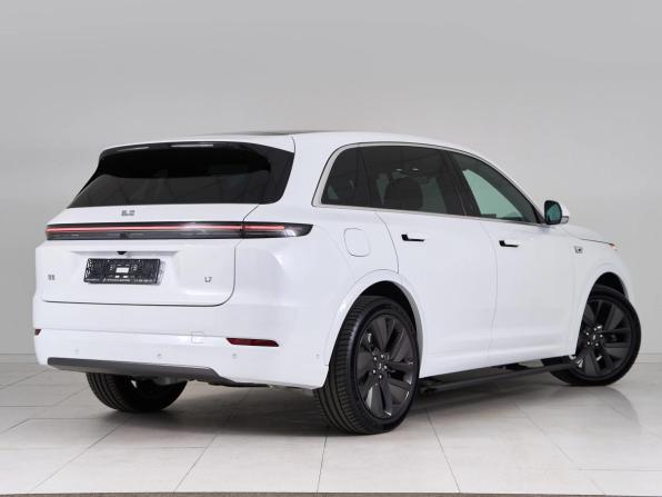 Li Auto (Lixiang) L7 I Рестайлинг с пробегом 2025 года, цена 7 355 000 рублей, 5 км, внедорожник, Автокод Объявления
