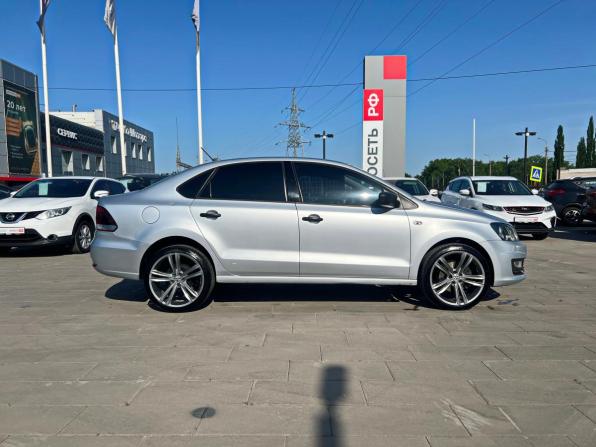 Volkswagen Polo V Рестайлинг с пробегом 2019 года, цена 1 195 300 рублей, 122096 км, седан, Автокод Объявления