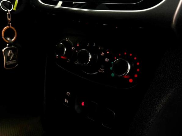Renault Sandero II с пробегом 2017 года, цена 729 000 рублей, 110212 км, хэтчбек, Автокод Объявления