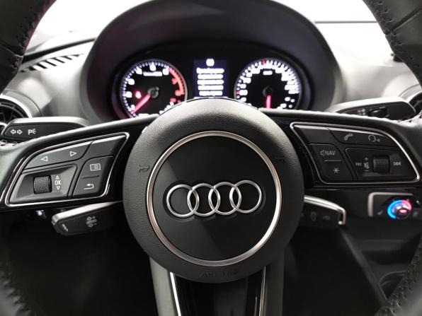 Audi A3 III (8V) Рестайлинг с пробегом 2018 года, цена 1 990 000 рублей, 62006 км, седан, Автокод Объявления