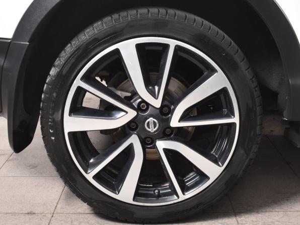 Nissan Qashqai II с пробегом 2014 года, цена 1 649 995 рублей, 97186 км, внедорожник, Автокод Объявления