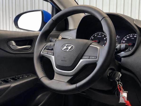 Hyundai Solaris II Рестайлинг с пробегом 2021 года, цена 1 467 000 рублей, 56167 км, седан, Автокод Объявления