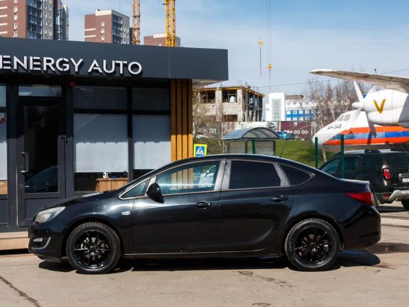Opel Astra J Рестайлинг с пробегом 2012 года, цена 650 000 рублей, 255354 км, седан, Автокод Объявления