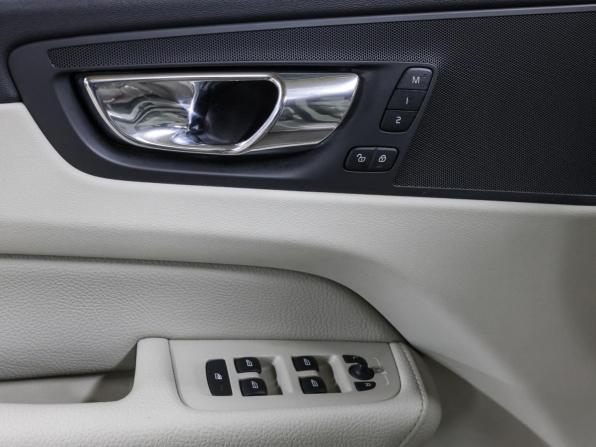 Volvo XC60 II с пробегом 2018 года, цена 3 398 000 рублей, 113000 км, внедорожник, Автокод Объявления