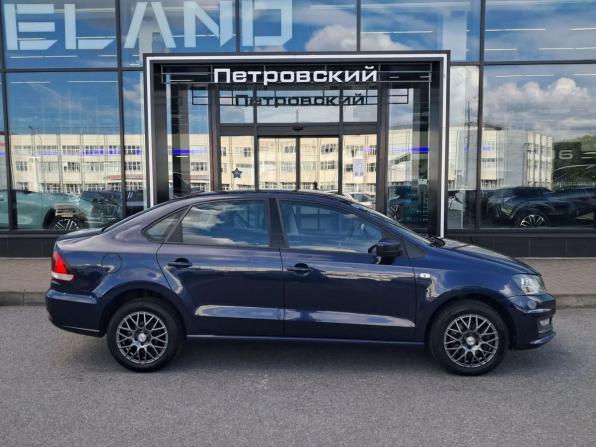 Volkswagen Polo V Рестайлинг с пробегом 2017 года, цена 1 040 000 рублей, 153324 км, седан, Автокод Объявления