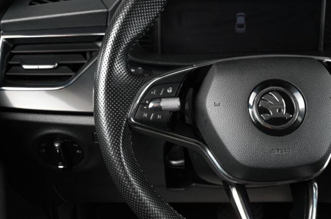 Skoda Rapid II с пробегом 2022 года, цена 1 779 000 рублей, 53500 км, лифтбек, Автокод Объявления