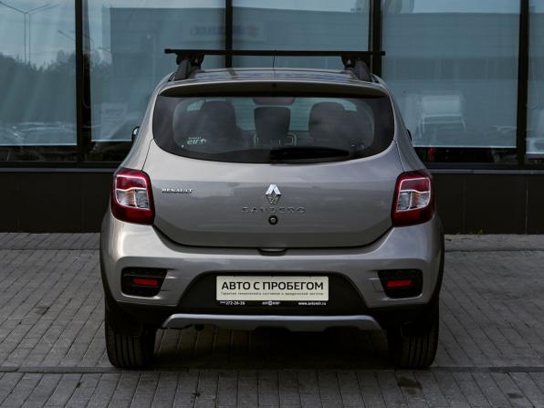 Renault Sandero II с пробегом 2017 года, цена 1 109 000 рублей, 37983 км, хэтчбек, Автокод Объявления