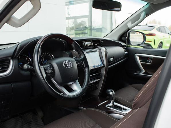 Toyota Fortuner II с пробегом 2019 года, цена 3 630 000 рублей, 107248 км, внедорожник, Автокод Объявления