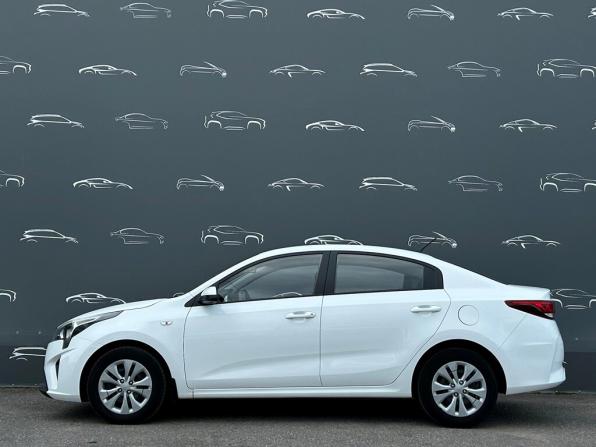 Kia Rio IV Рестайлинг с пробегом 2021 года, цена 1 568 400 рублей, 79125 км, седан, Автокод Объявления
