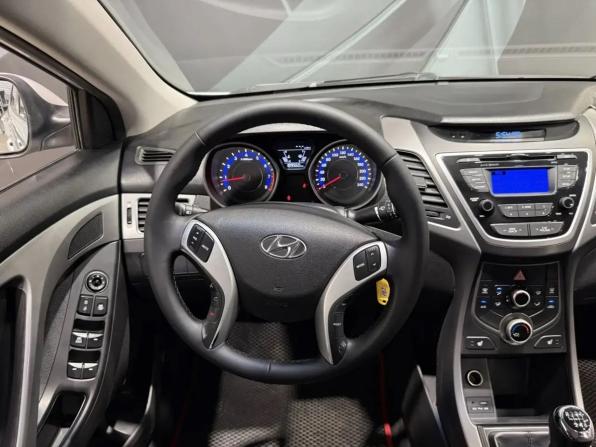 Hyundai Elantra V (MD) Рестайлинг с пробегом 2014 года, цена 995 000 рублей, 189522 км, седан, Автокод Объявления