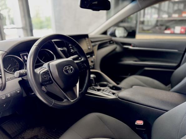 Toyota Camry VIII (XV70) Рестайлинг с пробегом 2021 года, цена 3 020 000 рублей, 74193 км, седан, Автокод Объявления