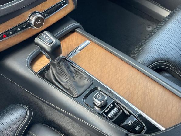 Volvo XC90 II с пробегом 2018 года, цена 2 799 000 рублей, 311000 км, внедорожник, Автокод Объявления