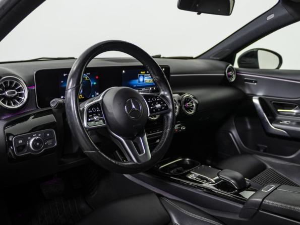Mercedes-Benz A-Класс IV (W177) с пробегом 2018 года, цена 2 399 000 рублей, 90272 км, хэтчбек, Автокод Объявления
