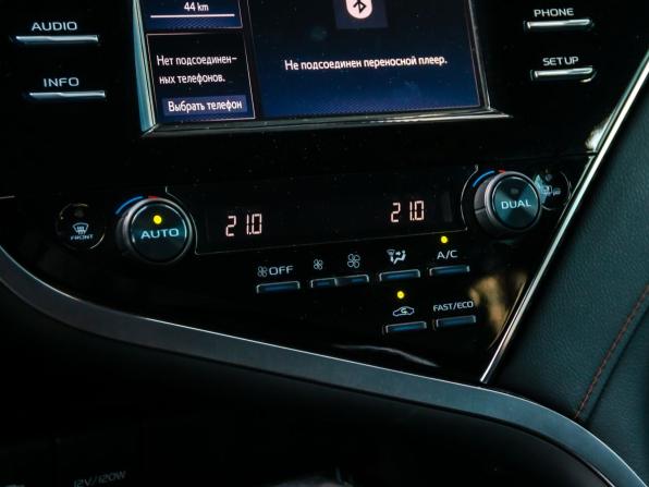 Toyota Camry VIII (XV70) с пробегом 2020 года, цена 2 470 000 рублей, 123562 км, седан, Автокод Объявления