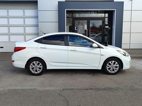 Hyundai Solaris I с пробегом 2012 года, цена 529 000 рублей, 329212 км, седан, Автокод Объявления