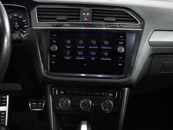 Volkswagen Tiguan II с пробегом 2018 года, цена 1 928 000 рублей, 125000 км, внедорожник, Автокод Объявления