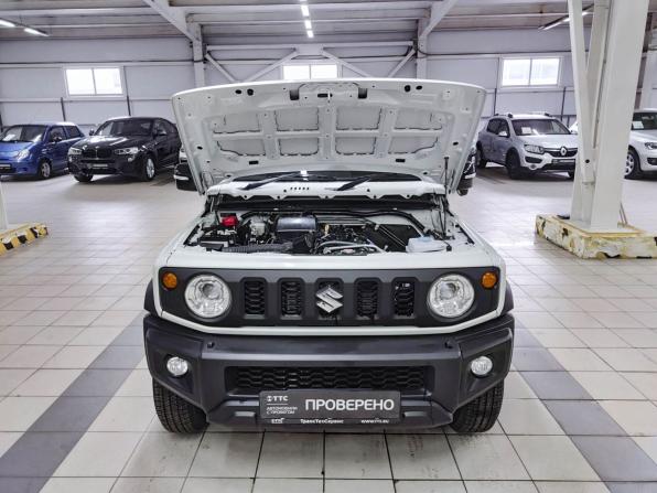 Suzuki Jimny IV с пробегом 2022 года, цена 2 550 000 рублей, 21862 км, внедорожник, Автокод Объявления
