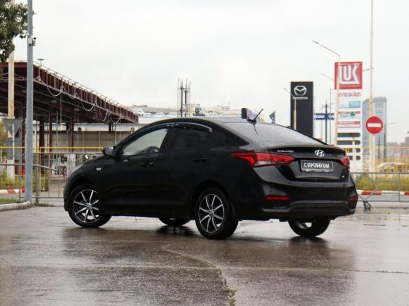 Hyundai Solaris II с пробегом 2017 года, цена 1 200 000 рублей, 155073 км, седан, Автокод Объявления