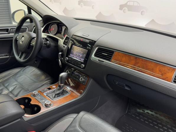 Volkswagen Touareg II с пробегом 2013 года, цена 1 820 000 рублей, 256356 км, внедорожник, Автокод Объявления