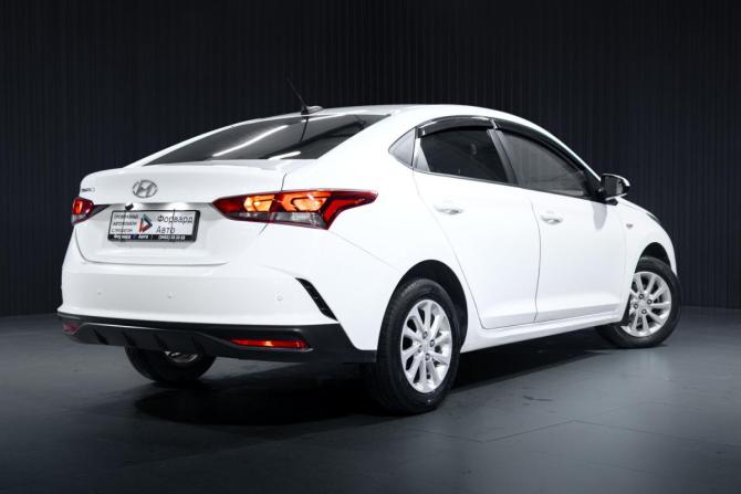 Hyundai Solaris II Рестайлинг с пробегом 2020 года, цена 1 370 000 рублей, 75609 км, седан, Автокод Объявления