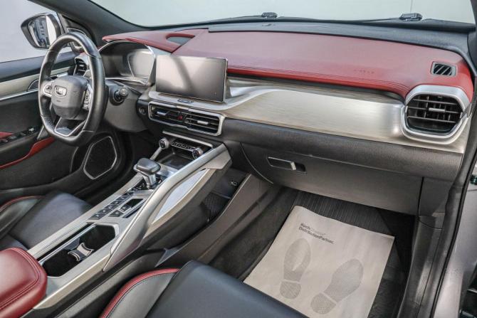 Geely Coolray I Рестайлинг с пробегом 2024 года, цена 1 899 000 рублей, 33700 км, внедорожник, Автокод Объявления