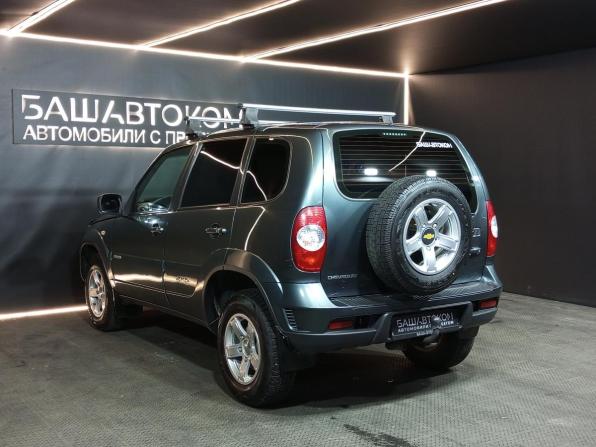 Chevrolet Niva I Рестайлинг с пробегом 2017 года, цена 635 000 рублей, 155855 км, внедорожник, Автокод Объявления
