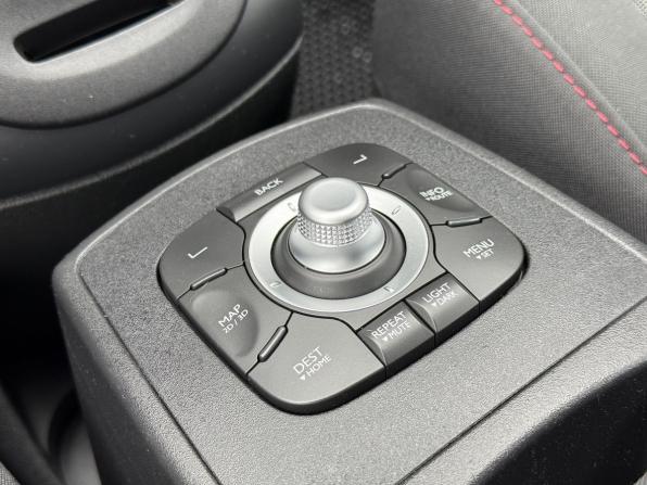 Renault Scenic III Рестайлинг с пробегом 2012 года, цена 1 139 000 рублей, 195789 км, компактвэн, Автокод Объявления