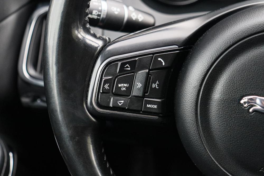 Jaguar E-Pace I Москва  - изображение 22