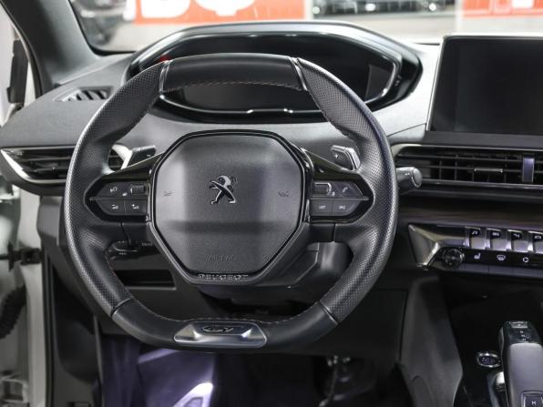 Peugeot 3008 II Рестайлинг с пробегом 2021 года, цена 2 397 000 рублей, 64234 км, внедорожник, Автокод Объявления