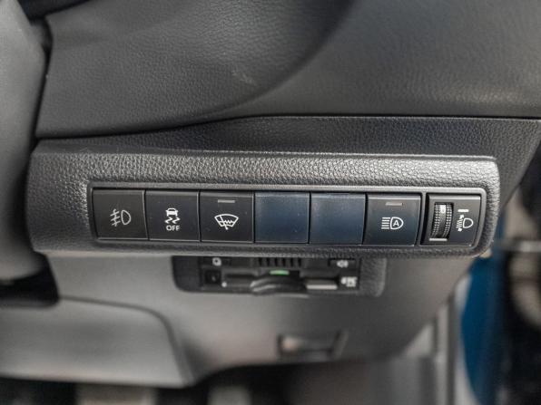 Toyota Corolla XII (E210) с пробегом 2019 года, цена 1 597 000 рублей, 100141 км, хэтчбек, Автокод Объявления