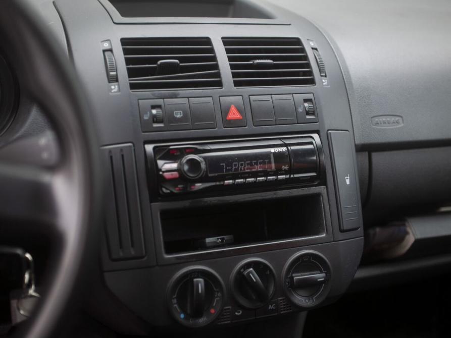 Volkswagen Polo IV Рестайлинг Курган  - изображение 18
