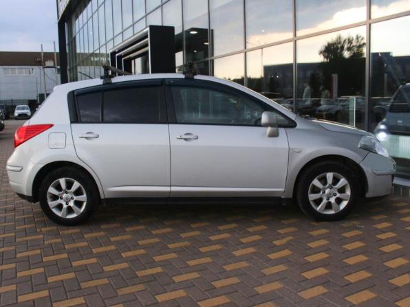 Nissan Tiida I с пробегом 2008 года, цена 593 100 рублей, 247294 км, хэтчбек, Автокод Объявления