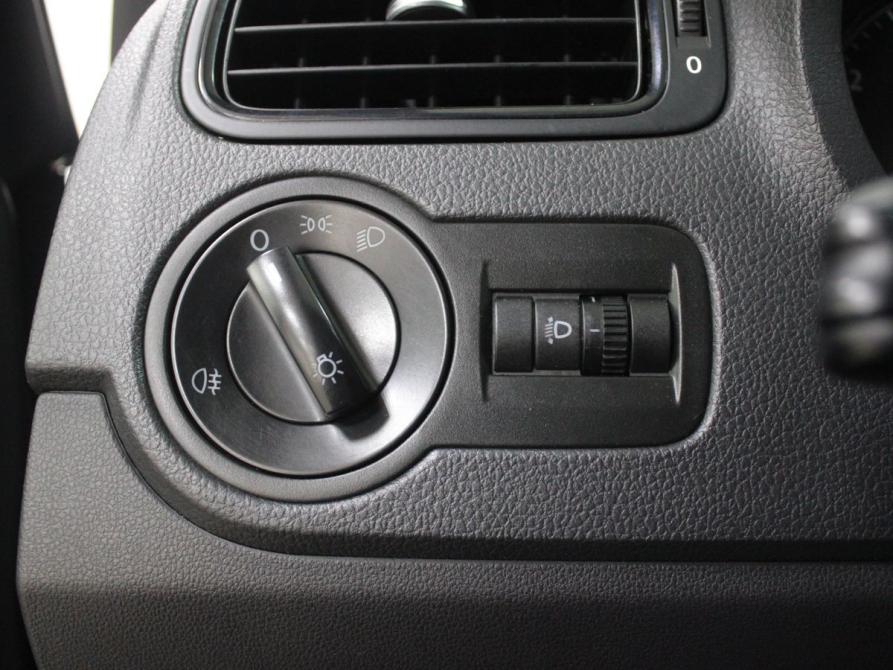 Volkswagen Polo V Рестайлинг Старый Оскол  - изображение 13