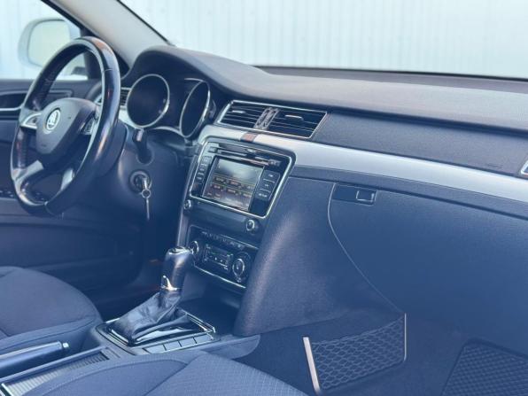 Skoda Superb II Рестайлинг с пробегом 2014 года, цена 1 299 000 рублей, 202000 км, лифтбек, Автокод Объявления
