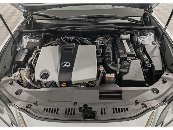 Lexus ES VII Рестайлинг с пробегом 2021 года, цена 4 555 000 рублей, 70321 км, седан, Автокод Объявления