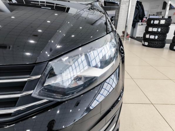 Volkswagen Polo V Рестайлинг с пробегом 2017 года, цена 1 350 000 рублей, 138000 км, седан, Автокод Объявления