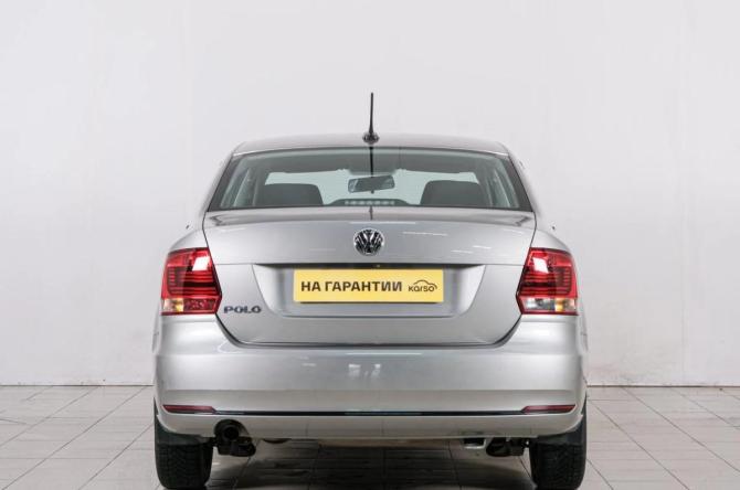 Volkswagen Polo V Рестайлинг с пробегом 2018 года, цена 1 229 000 рублей, 138000 км, седан, Автокод Объявления