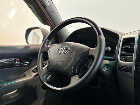 Toyota Land Cruiser Prado 120 Series Рестайлинг с пробегом 2008 года, цена 2 330 000 рублей, 303370 км, внедорожник, Автокод Объявления