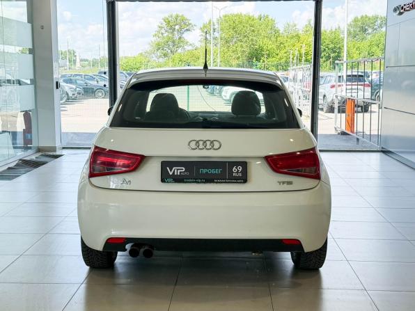 Audi A1 I (8X) с пробегом 2013 года, цена 797 000 рублей, 213165 км, хэтчбек, Автокод Объявления