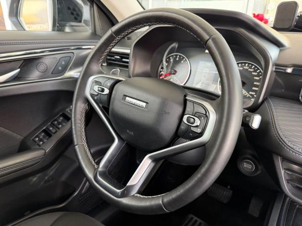 Haval Jolion I Рестайлинг с пробегом 2024 года, цена 1 960 000 рублей, 72271 км, внедорожник, Автокод Объявления