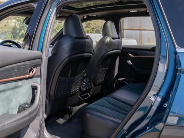 Geely Monjaro I с пробегом 2023 года, цена 3 259 000 рублей, 50653 км, внедорожник, Автокод Объявления