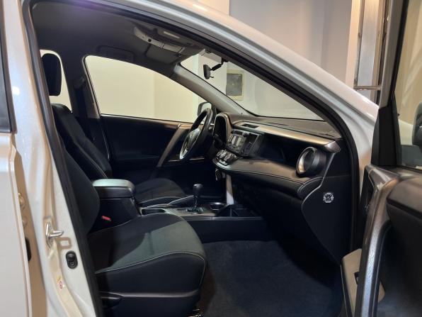 Toyota RAV4 IV (XA40) Рестайлинг с пробегом 2016 года, цена 2 349 000 рублей, 118500 км, внедорожник, Автокод Объявления