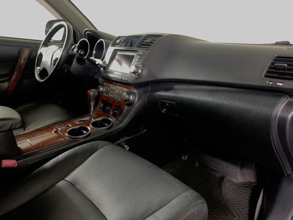 Toyota Highlander II (XU40) Рестайлинг с пробегом 2011 года, цена 1 600 000 рублей, 212378 км, внедорожник, Автокод Объявления