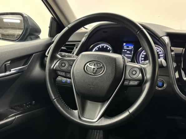 Toyota Camry VIII (XV70) Рестайлинг с пробегом 2021 года, цена 3 149 000 рублей, 74193 км, седан, Автокод Объявления